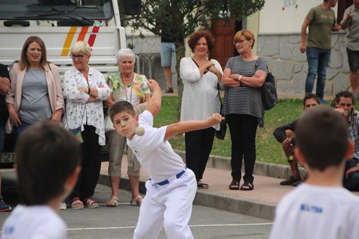 Puzgarriak, pilota eta karta 22 1501613784142