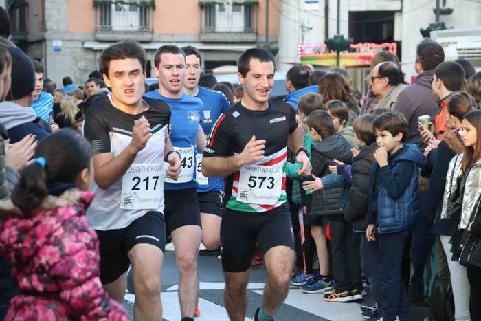 Uzturreko gurutzea lapurtu z 118 1577813981416