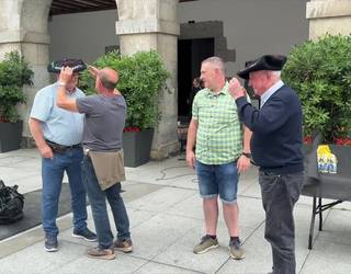 Bazkide sortzaileak omendu dituzte