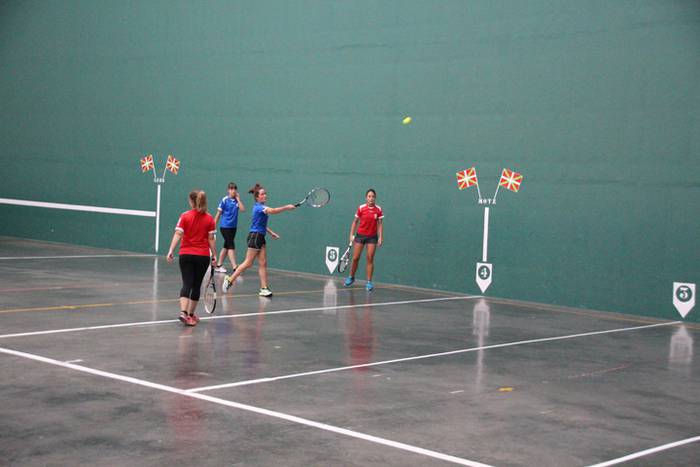 Ikuskizun handia ikusi da Bidaniako frontoian 55 1472230672586