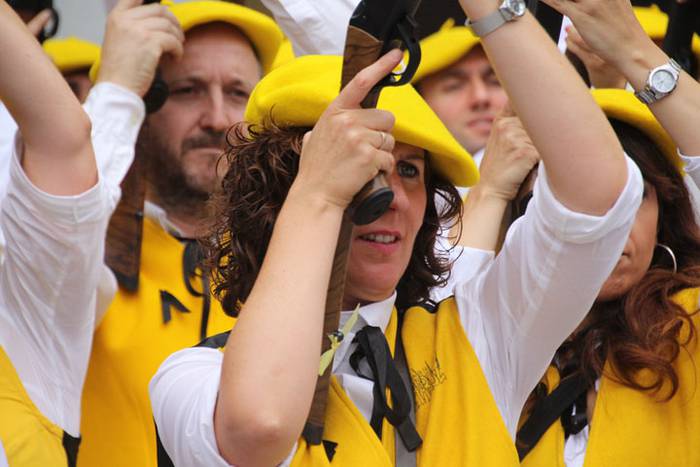 Santuek eta dantzariek poztu 167 1498313107632