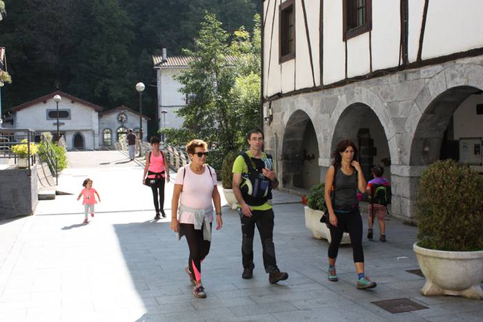 III. Mendiz Mendi Etxera 133 1506347470342