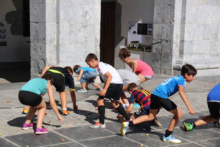 Haurrek hasi dute festa Orendainen 8 1471174620077