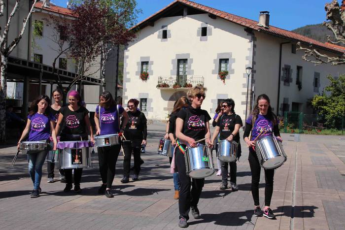 Eskuz esku morez margotu dut 27 1553963607296