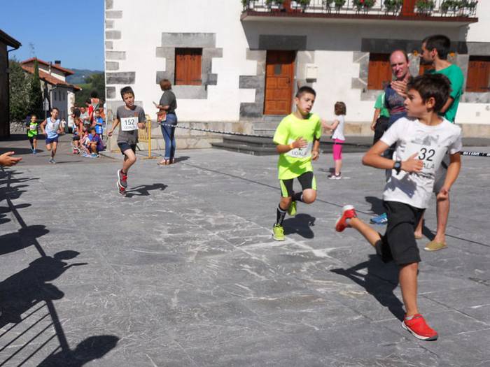 Adunako Ama Birjin jaiak 2016 4 1470666222393