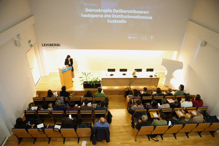 Tolosako Herritarren Batzarra praktika eredugarri gisa definitu dute