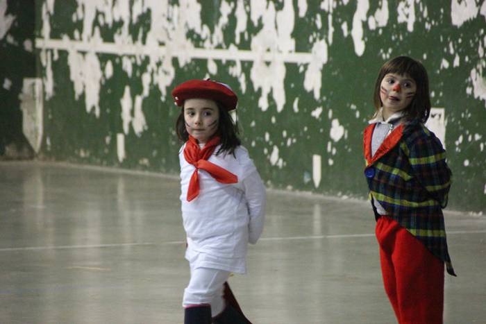 Hotzari aurre egiteko, dantz 19 1517596198754