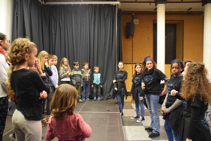 Zeinu dantza tailerra, haurr 3 1573917192281