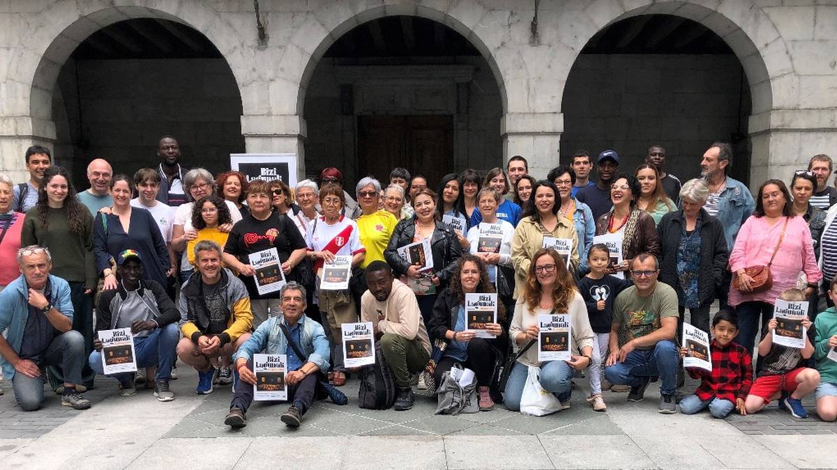 Giro aparta bizilagunen arteko bazkarietan