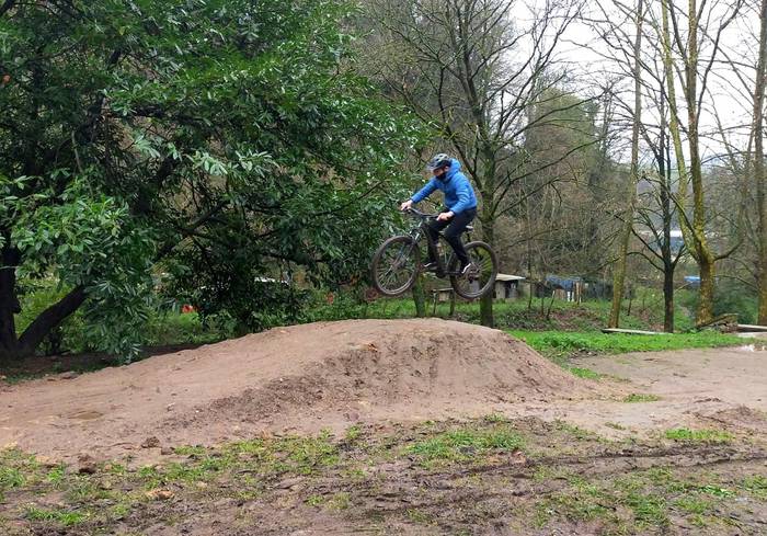 Mendi bizikletan aritzeko Pump Track-a Otsabin