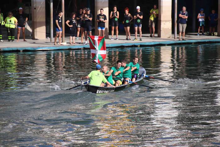 Arraunean, elkartasunez 30 1568470859799