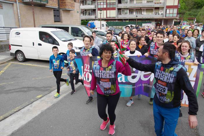 korrika, furgonetatik, Anoet 34 1649421139325