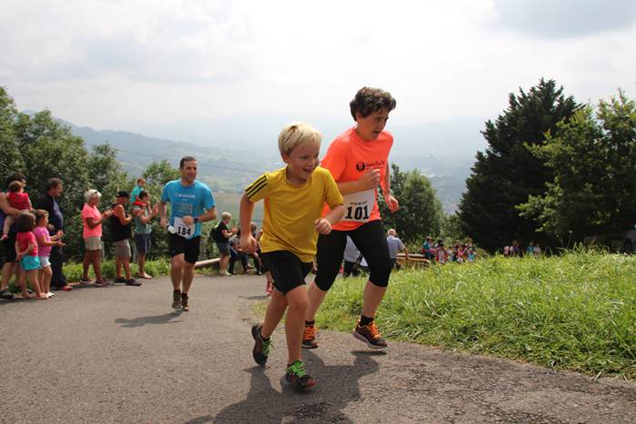 Santamañara igoera, festen a 92 1499607280505