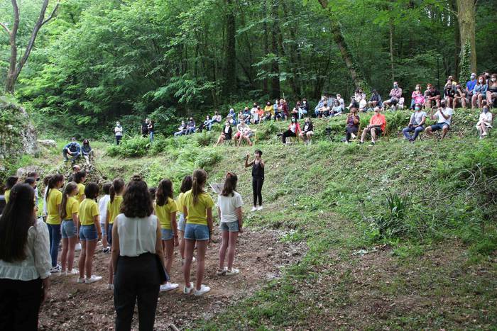 Basoaren erdi-erdian 13 1623508585767