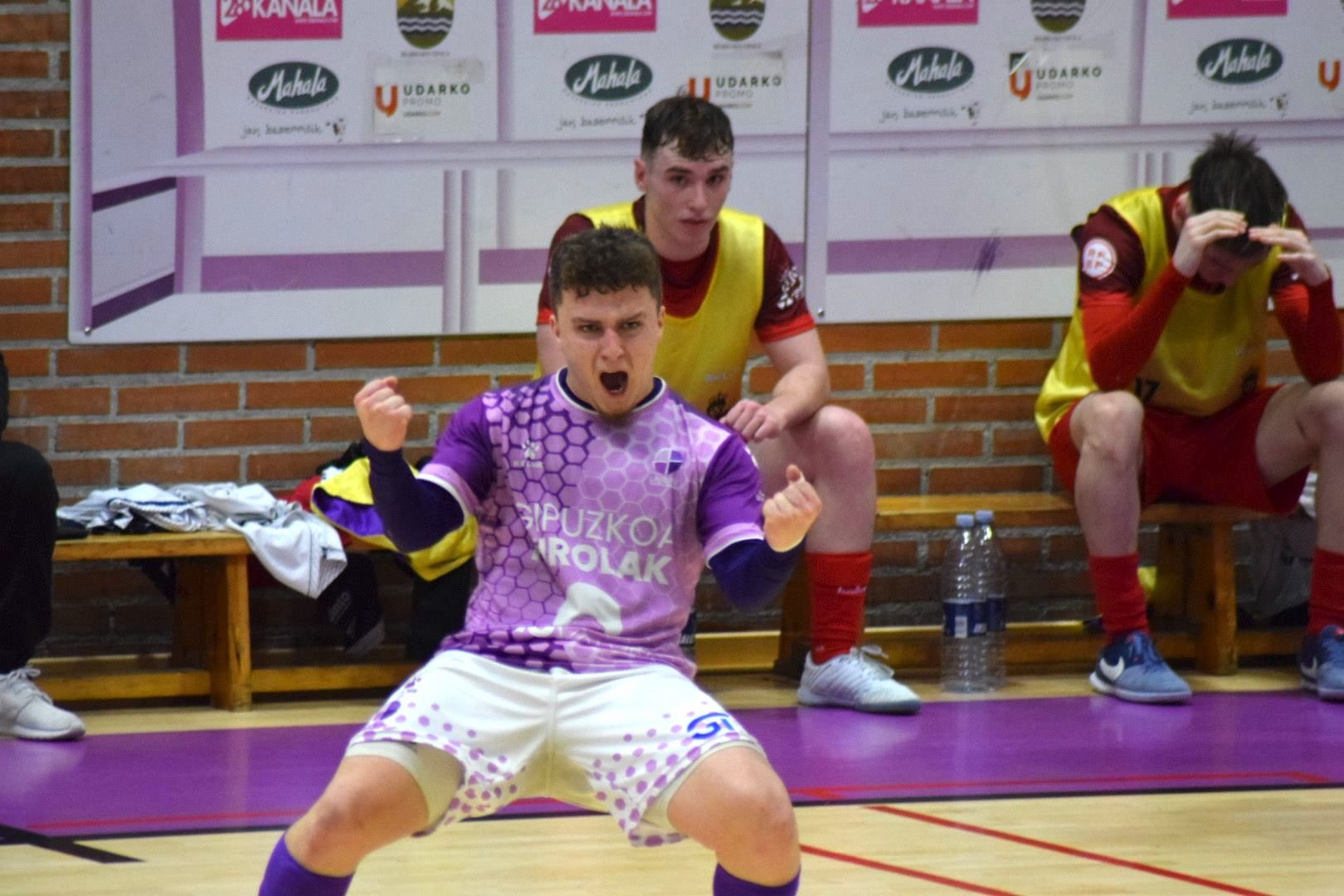 Belabieta, areto futbolarekin dardarka