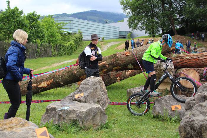 Oreka landuz, bi gurpilen ga 33 1525011791764