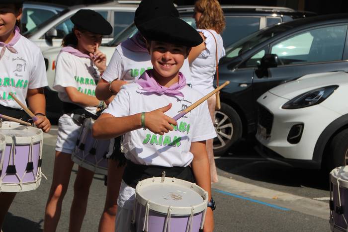 Zabalik da San Bartolome Eguneko haur danborradan izen-ematea