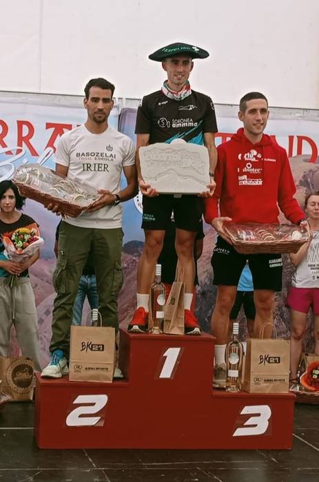 Oier Zubeldia amezketarrak irabazi du Baztandarrak Mendi Lasterketa