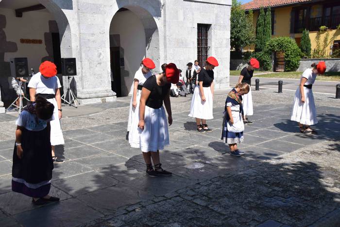 Orendain festak dantza emana 6 1534332513085