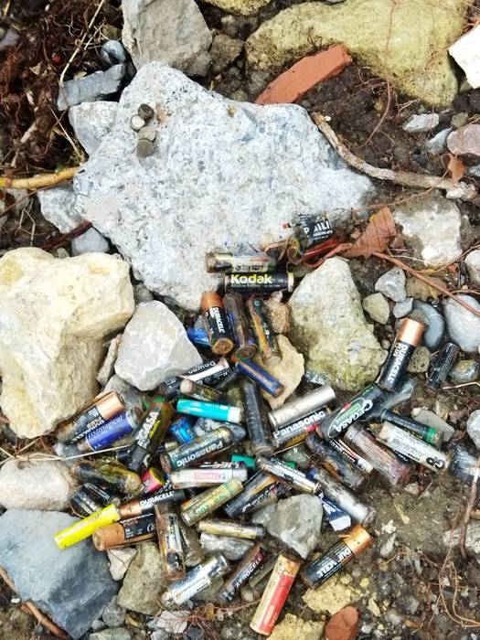 Ia 600 kilo hondakin gehiago jaso dira Oria ibaiaren ertzetan