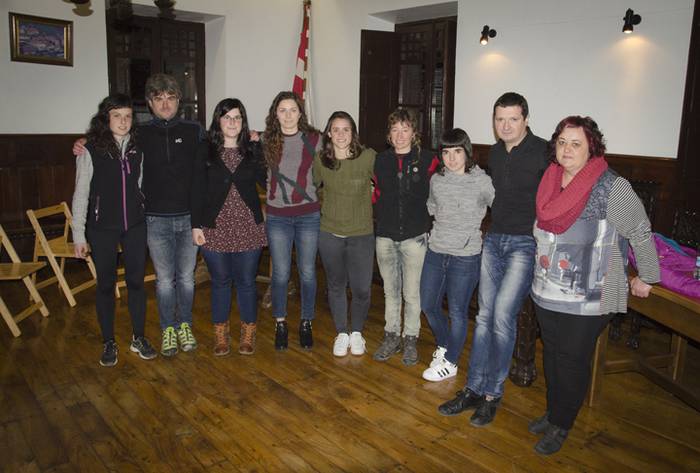 Emakumea eta kirola mahai in 1 1488885068256