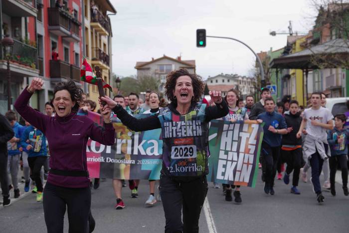 korrika, furgonetatik, Anoet 42 1649421141698