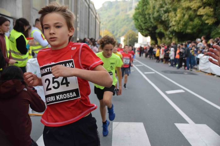 Gozatu egin dute txikienek S 9 1634039482425