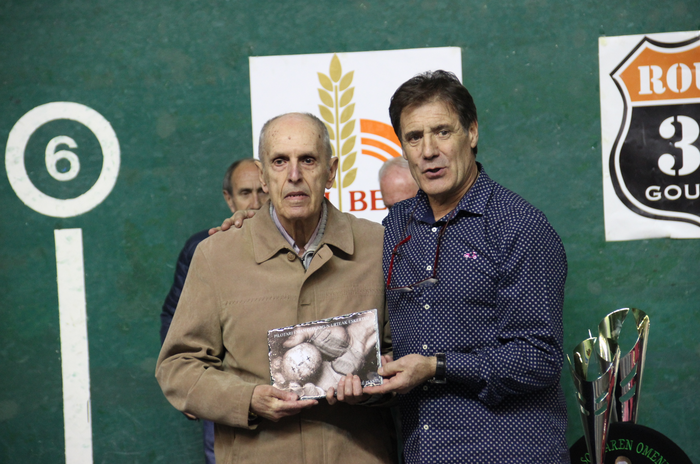 Labaka eta Araguren nagusi,  33 1520107490733