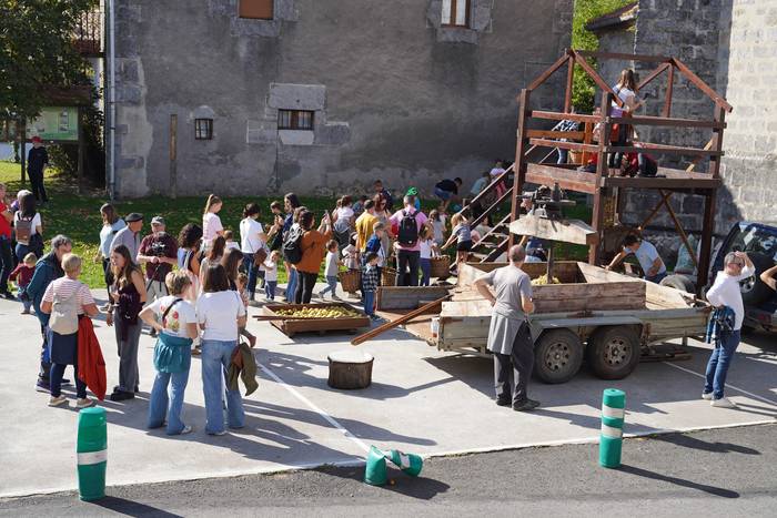 Sagar uzta festa jendetsua 30 1760790641584