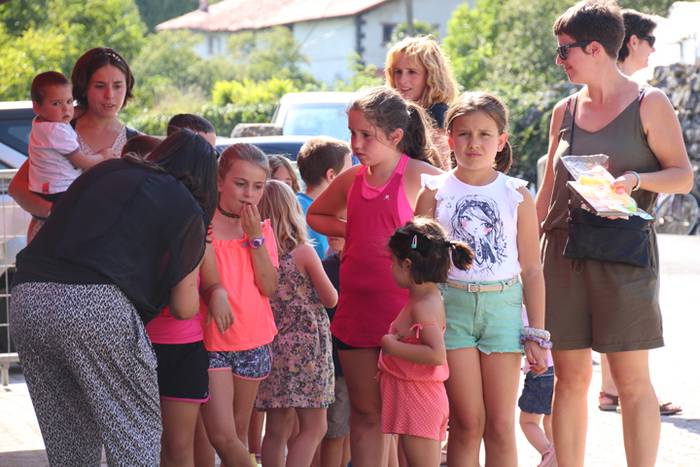 GOIATZKO ANDRA MARI JAIAK 20 2 1502731193041