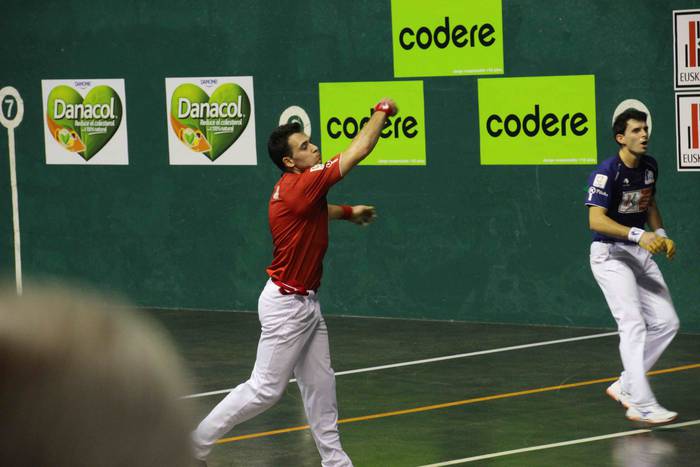 Bi maisu handi, katedralean 17 1571600489071