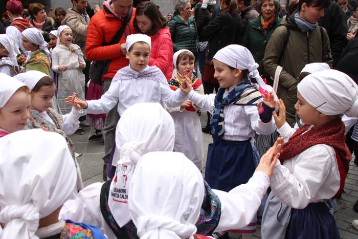 Sueltoan dabiltza 7 1521909765695