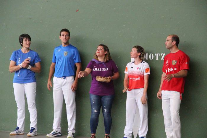 ikaztegieta bertso pilota mi 7 1533922350953