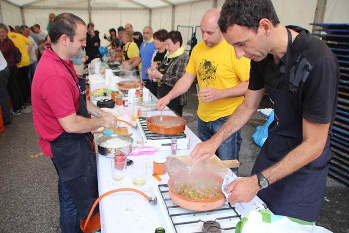 Auzo giroa mantenduz Amarotzen 45 1467476744409