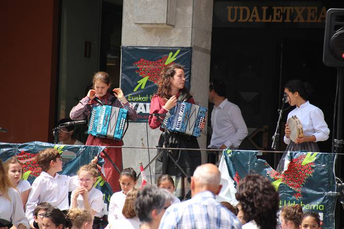 Dantzari txiki eguna Anoetan 35 1497181650533