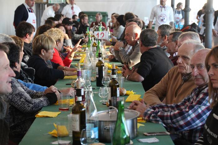 Babarrun platerkada onena, D 76 1511113141366