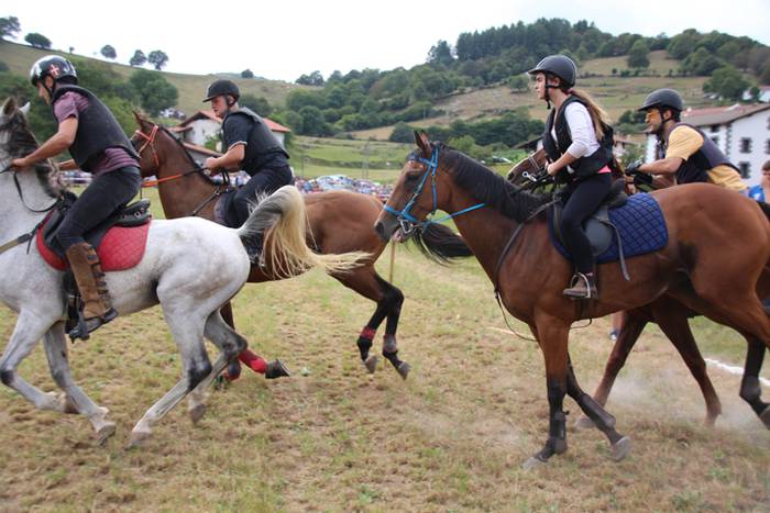 Zaldiak lasterka, gazteak desafioan 60 1472406931527