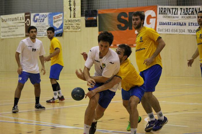 Tolosa Eskubaloi vs bidasoa b 2015 11 1445253728711