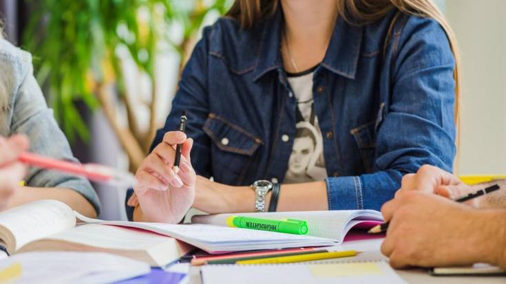 Euskara ikasteagatik eta errotuluak eta webguneak euskaraz jartzeagatik dirulaguntzak eskatzeko epea zabalik