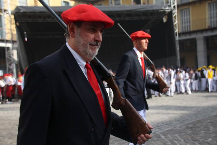 Lizarrez apaindutako kaleeta 64 1498311521536