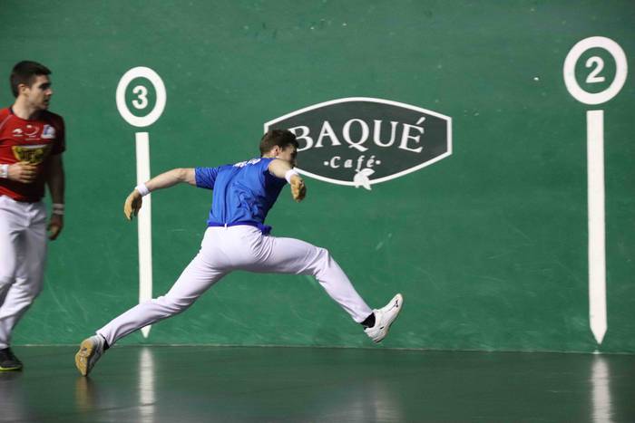 Jaka eta Artola, lehen postu 18 1576521585807