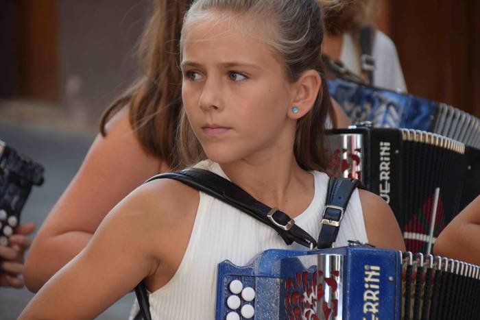 Jendetza mugitzen duen eguna 72 1538314062598