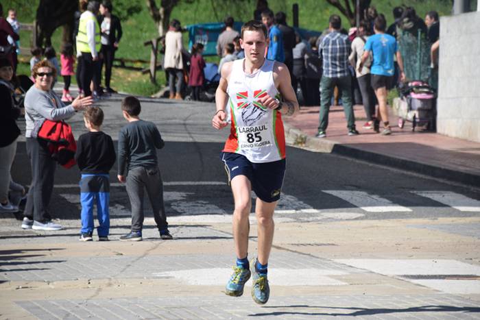 Hassan Ait Chaou eta Maitane 50 1489933871423