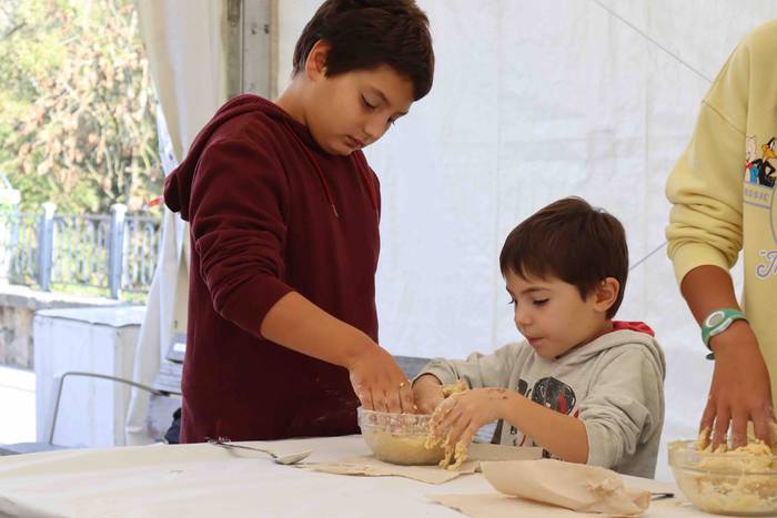 Eskuak zikinduz aritu dira s 7 1665306827561