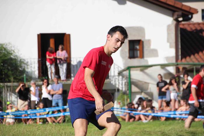 Asteasuko lagunarteko herri  54 1656445493352