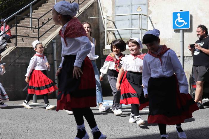 Dantzari eguna ari dira ospa 18 1652614045775