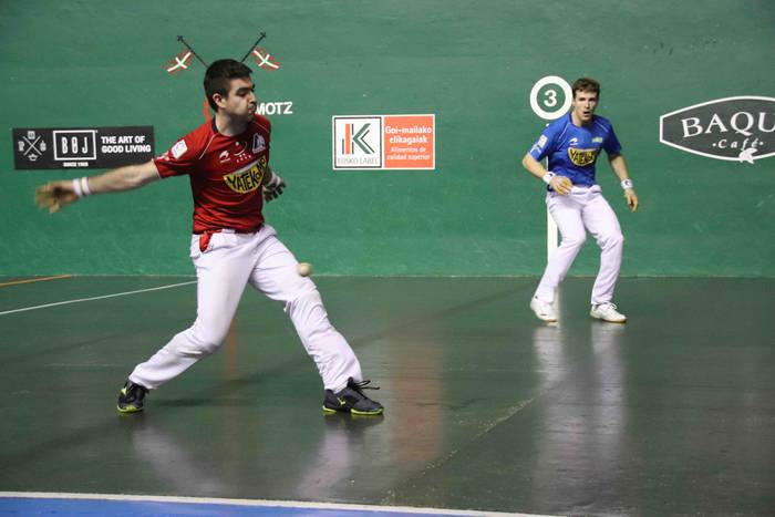 Jaka eta Artola, lehen postu 34 1576521597657