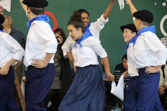 Erakustaldiz betetako arrats 44 1507490148912