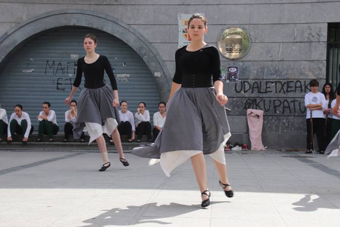 Ibarrako Gazte Festetan dant 8 1529169227592