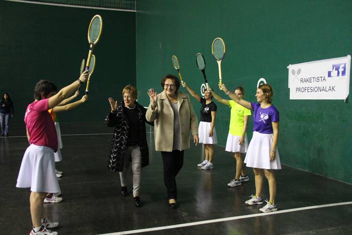 Emakume, raketista eta profe 1 1511034988746